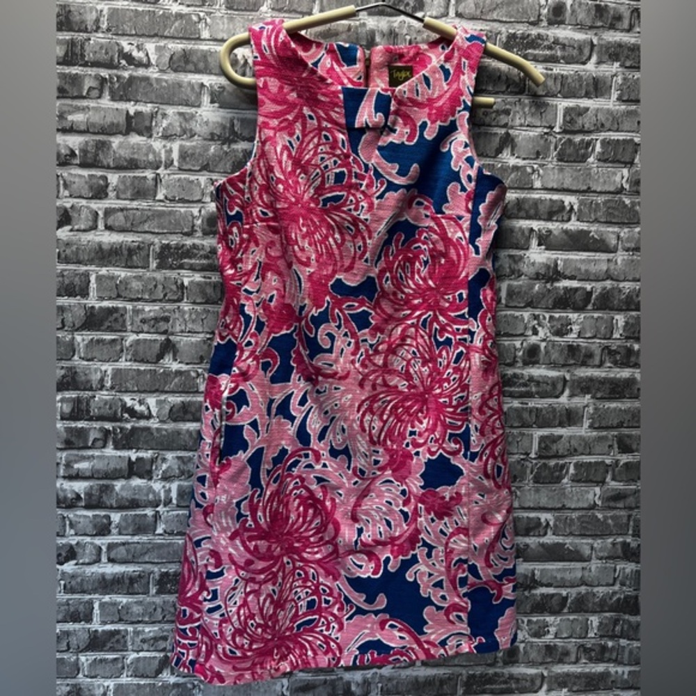 Taylor‎ dress